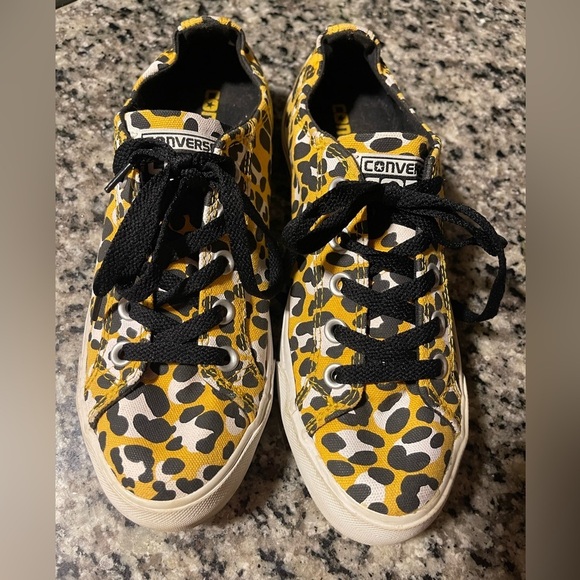 Converse Shoes - Converse Sneakers Vintage in Yellow and Black Leopard Print